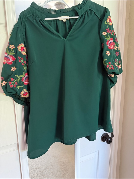 Umgee Tops - Umgee Emerald Green Embroidered Puff-Sleeve Blouse
